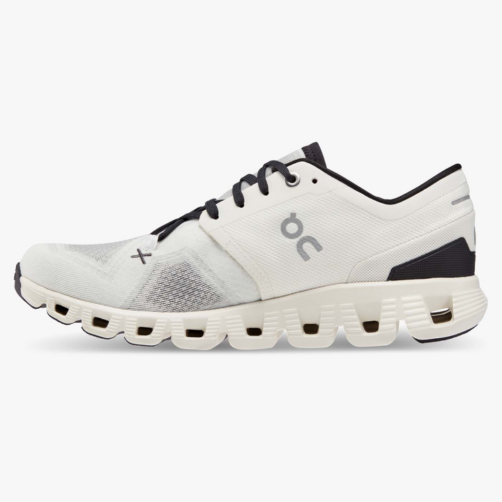 Cloud X 3 Women's Shoes - White / Black - Sneakerofhome - On Running - discount sneaker